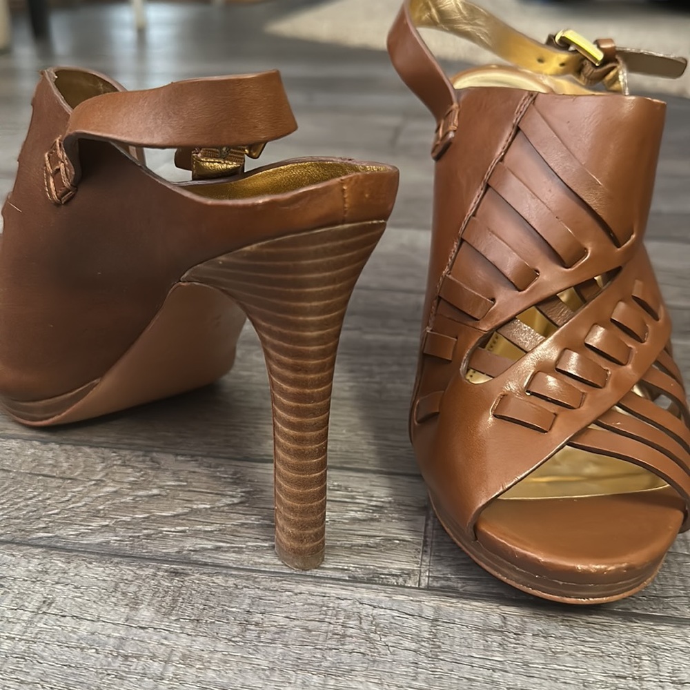 Shoes - Picture 3 of 6
